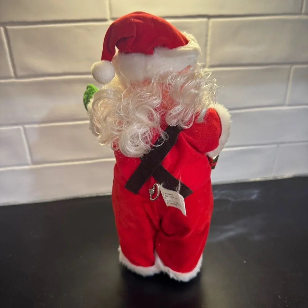 B.O.M. Manufacturing Santa Claus Figurine Kids 11in Red Vintage Wind Up Toy